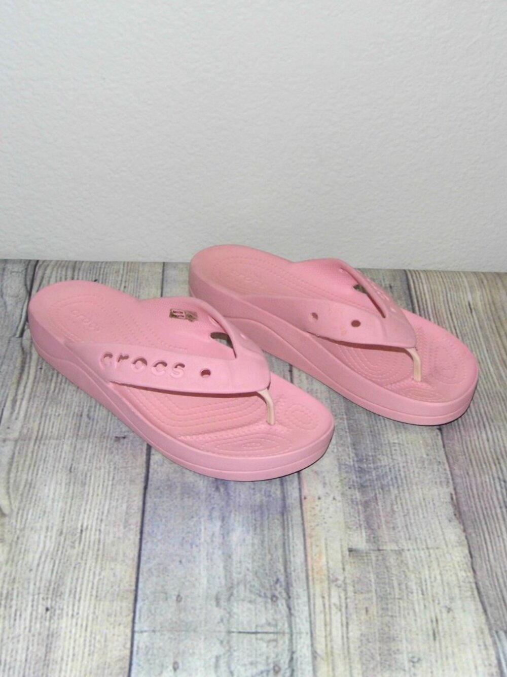 CROCS Baya Platform Pink Sandals Womens Size 9